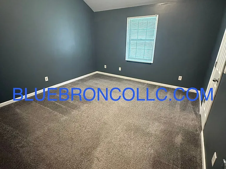 128 SW Oxford Pl — Photo 9