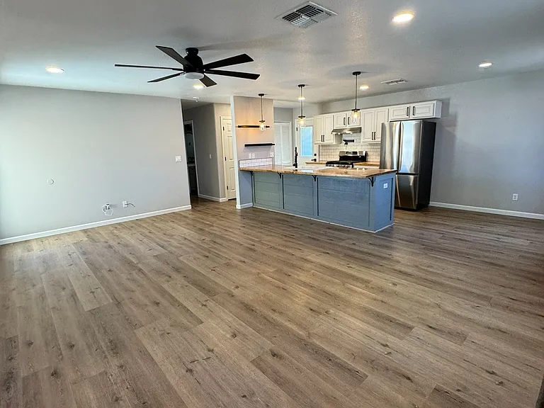 3408 Cypress St — Photo 2