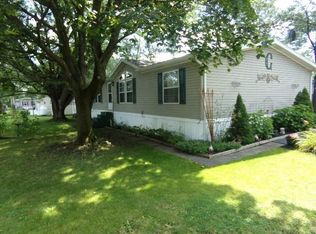 1 Hillside Dr, Avon, NY 14414