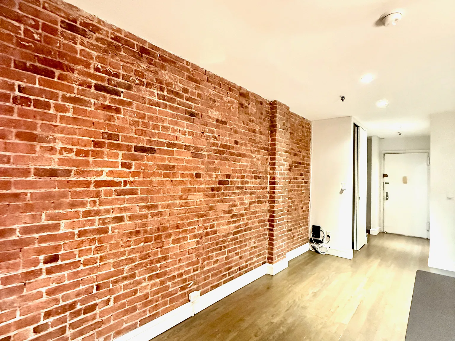 66 Pearl Street — Photo 4