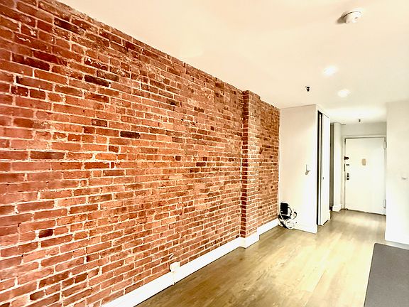 4th image of 66 Pearl St #508C