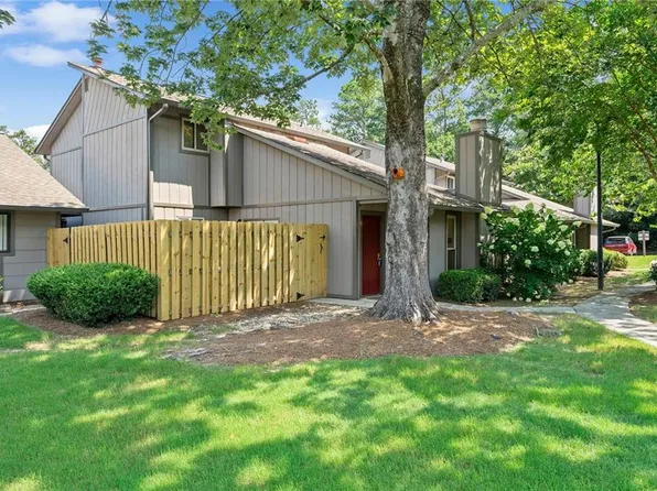 839 Manning Villas Ct SW, Marietta, GA 30064