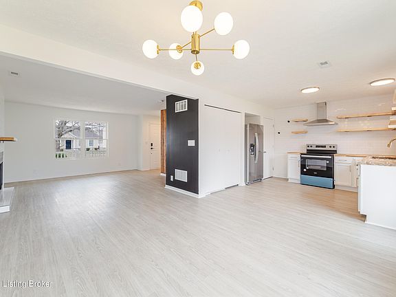 2nd image of 6234 Maravian Dr