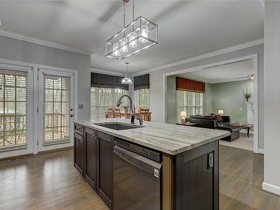 4th image of 313 Winrow Dr