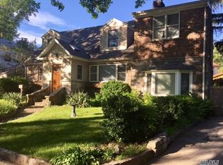 6457 214th St, Bayside, NY 11364