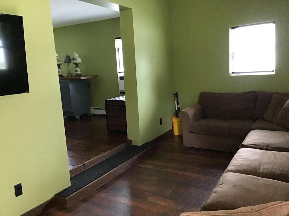 1st image of 14 Allen Ln Rear 2