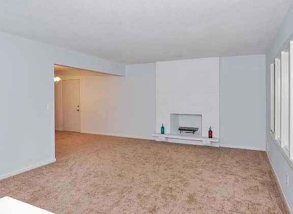 3rd image of 173 Emerson Ave W