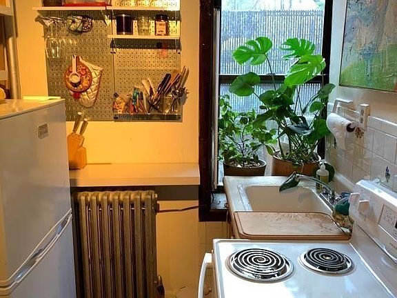 3rd image of 705 Driggs Ave APT 5