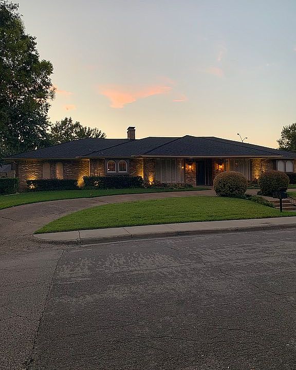 2nd image of 10727 Cox Ln