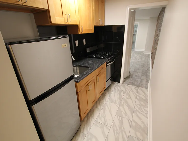 729 S 16th St #1R — Photo 6