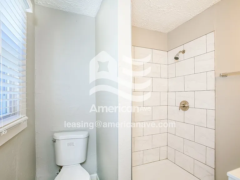 713375_011_wm_-_main_bathroom_13546245.jpg