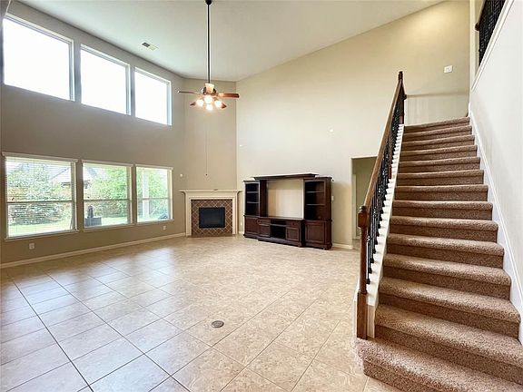 4th image of 25715 Foxrun Vista Dr