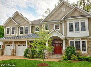 5220 32nd St N, Arlington, VA 22207