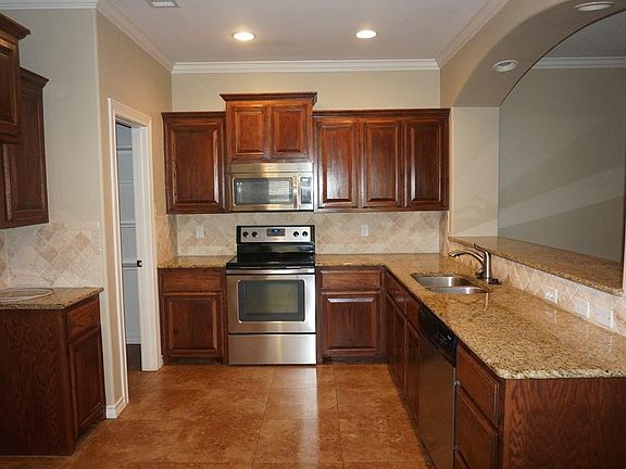 3rd image of 4621 Southland Blvd