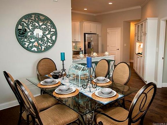 2nd image of 2308 Villa Oaks Ct