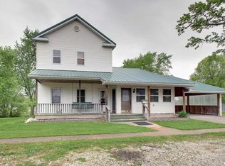 529 N Monroe St, Pittsfield, IL 62363