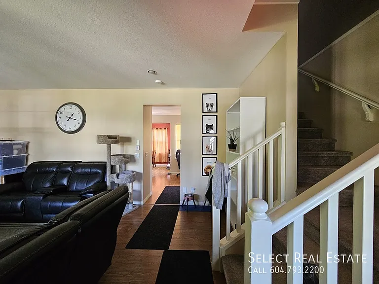 36220 Shadbolt Ave — Photo 4