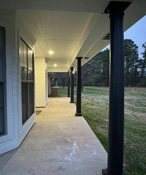 9411 Crooked Creek Dr — Photo 24