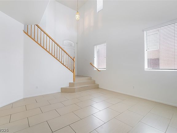 3rd image of 4935 Gingerlyn St