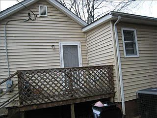 3rd image of 204 Ross St