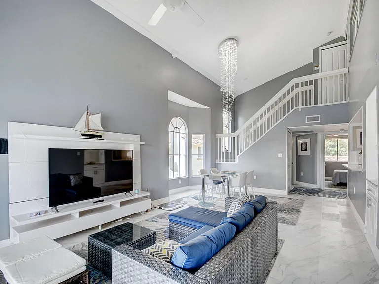 9204 Glenmoor Dr — Photo 14
