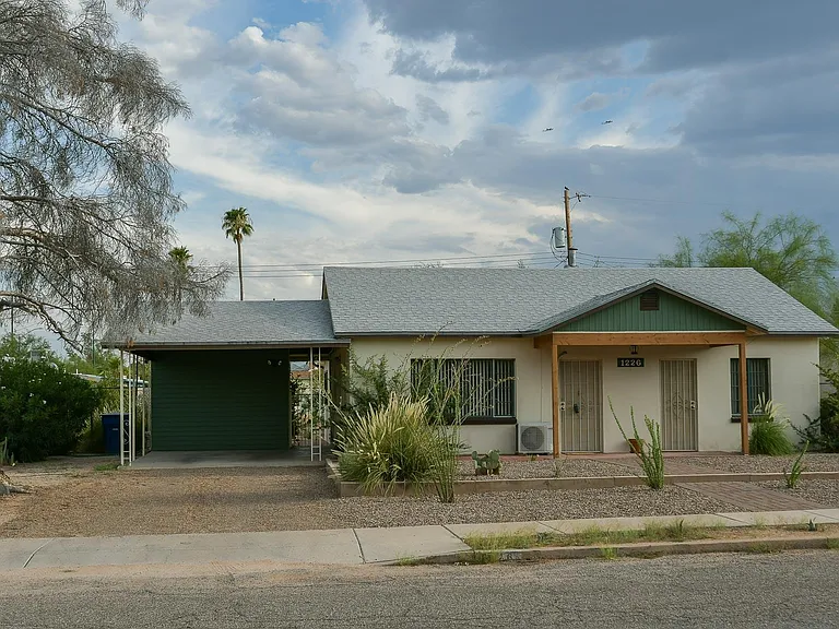 1226 E Mitchell St — Photo 16