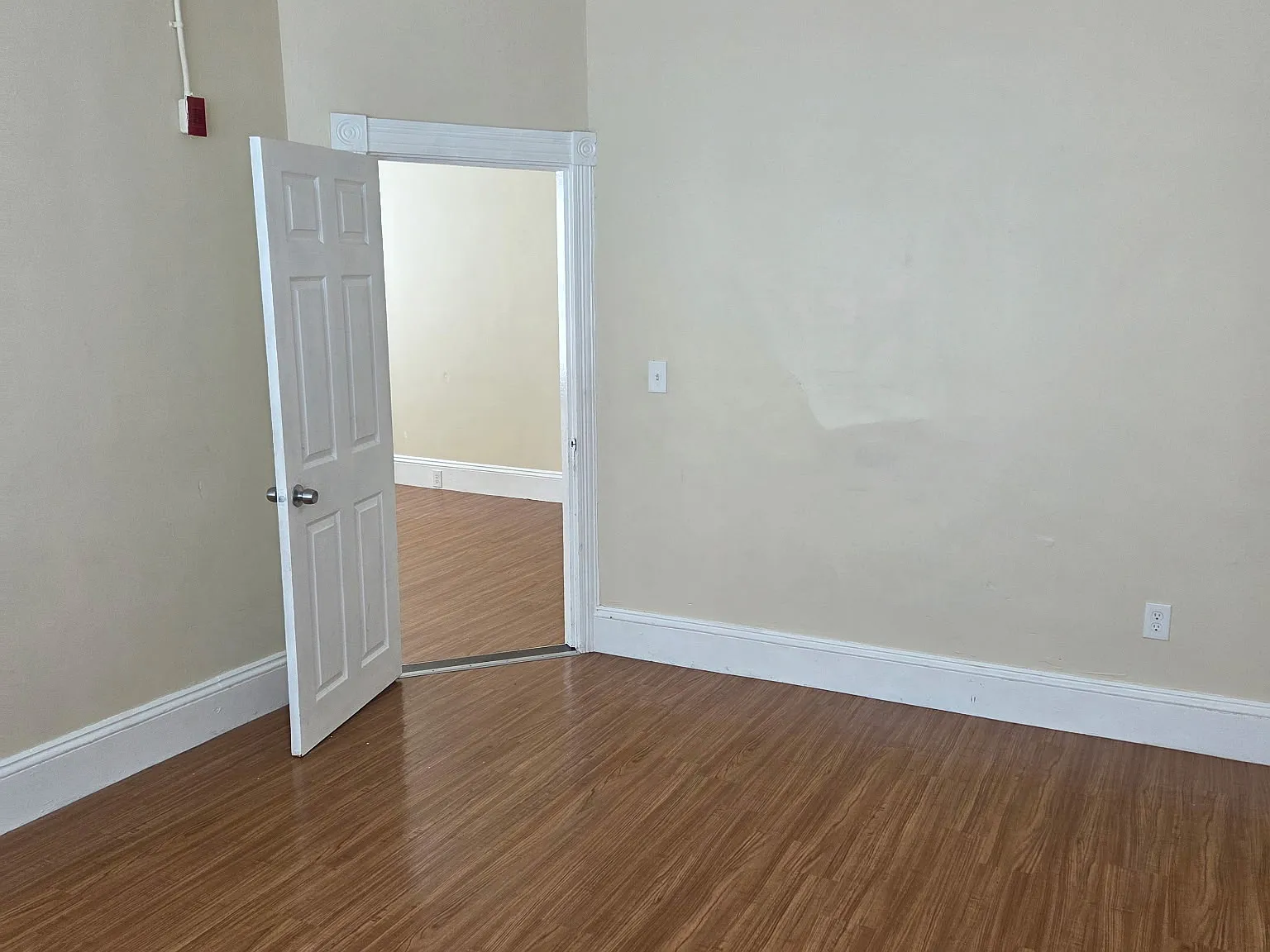 324 Willow St — Photo 2