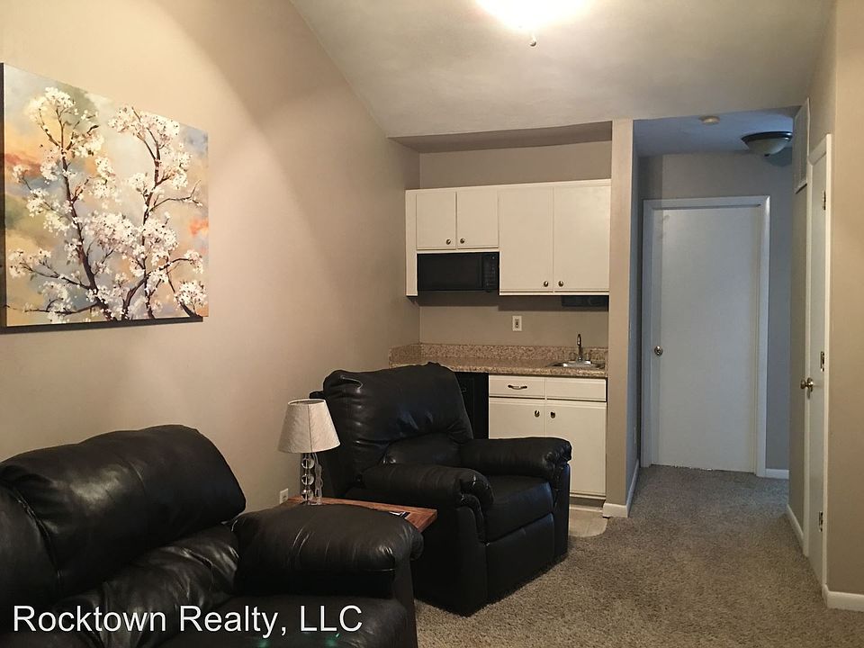 1st image of 1319 Bradley Dr