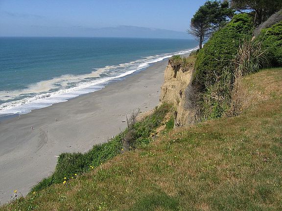Agate Beach in front