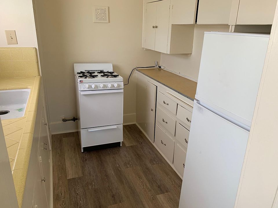 1st image of 1820 E 2nd St #12