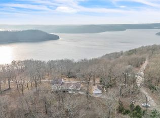 29 County Road 1522, Eureka Springs, AR 72632