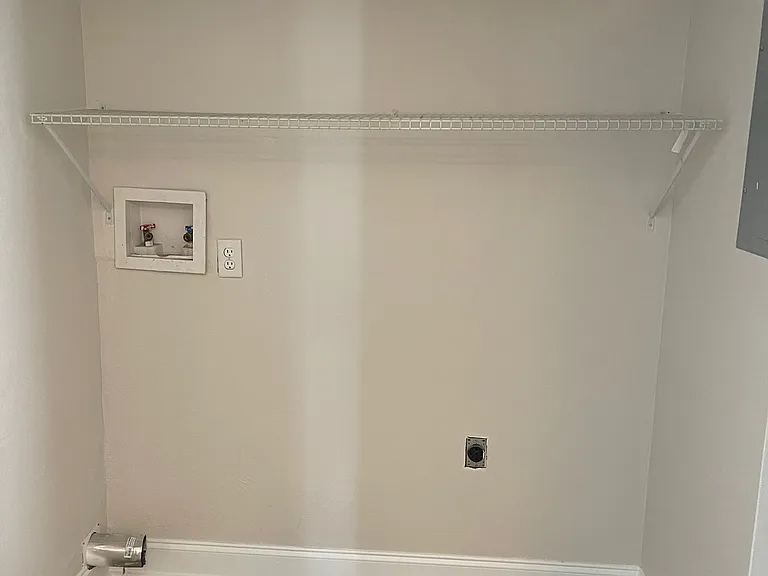 1248 Susan Way — Photo 10