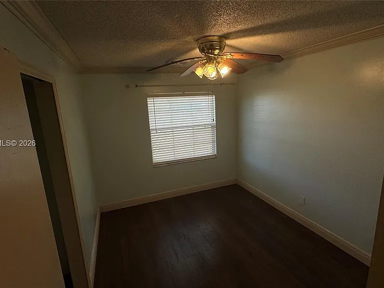 322 W Sample Ave — Photo 8