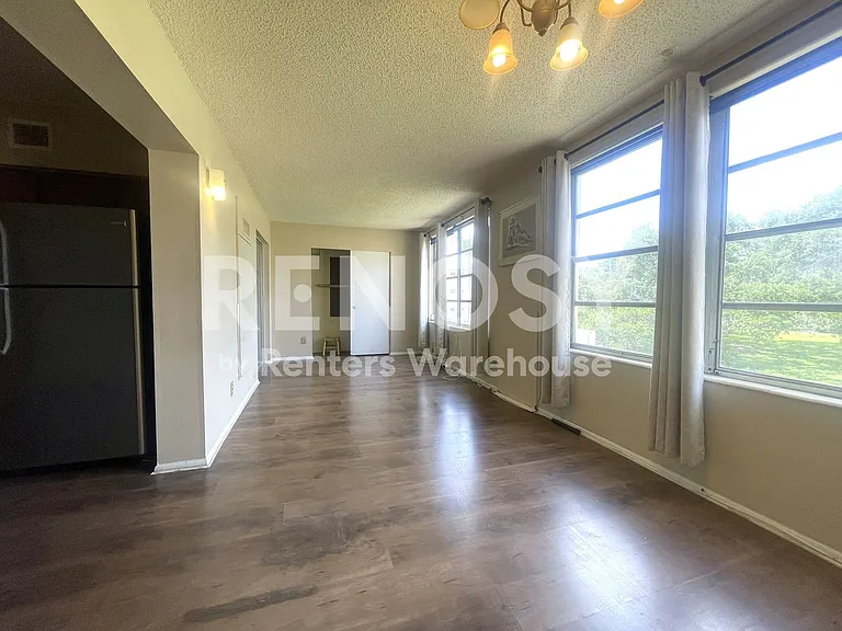 2402 Ecuadorian Way #28 — Photo 11