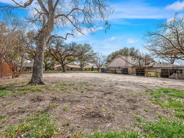 13969 Far Hills Ln, Dallas, TX 75240