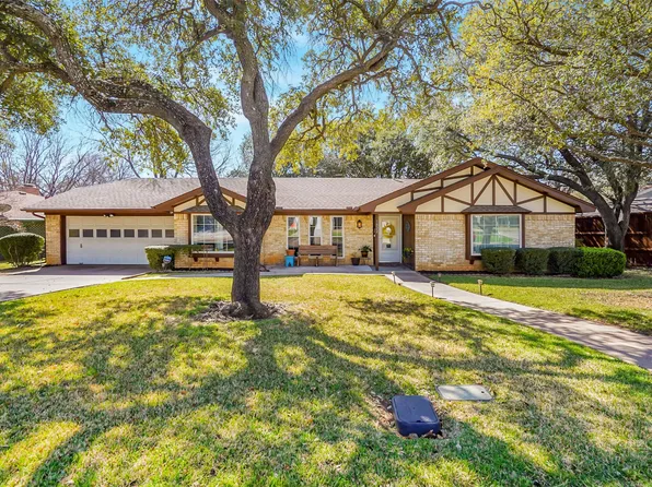 1822 E Cedar Elm Dr, Arlington, TX 76012