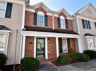 402 Salisbury Ct, Kernersville, NC 27284