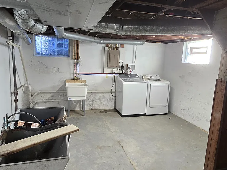 44 Waverly Ave — Photo 26