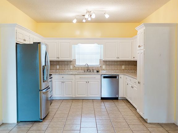 5th image of 89 Kingsridge Dr