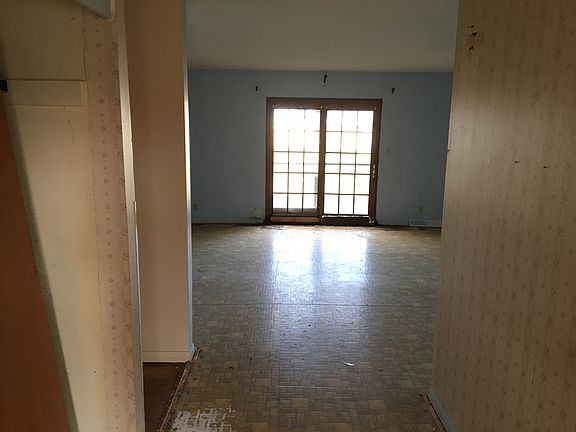5th image of 3110 E Kendall Ln