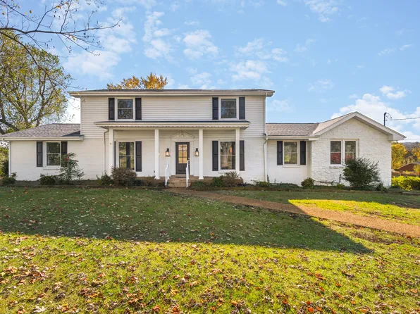 706 Loretta Dr, Goodlettsville, TN 37072