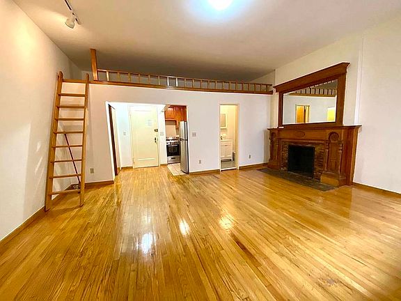 4th image of 132 W 74th St #K