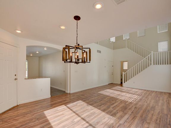 3rd image of 5067 Groveland Ave