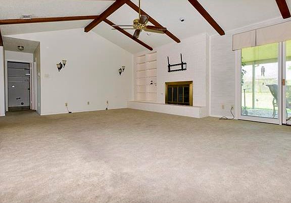 2nd image of 804 Newport Ave