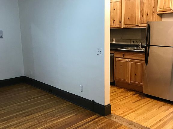 5th image of 2003 Aldrich Ave S APT 105