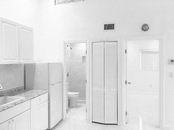 4th image of 2310 NE 137th St