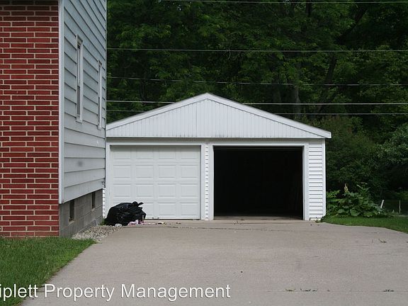 2nd image of 1540 Meadowlane Ave #1542