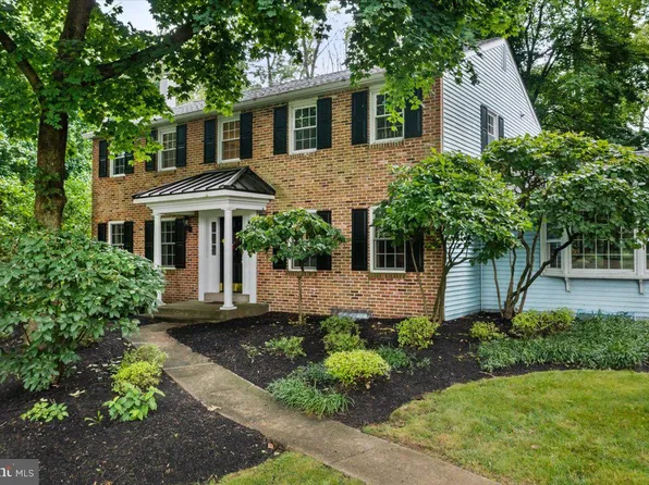 5 Cornwell Dr, New Hope, PA 18938