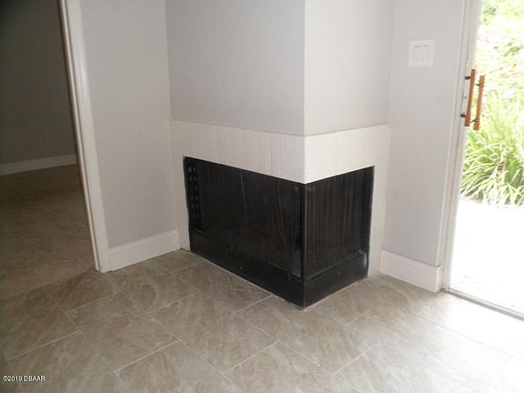 5th image of 1597 Revere Ln