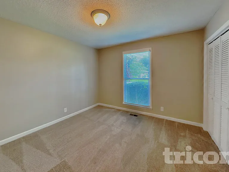 1706 Deerrun Rd — Photo 8